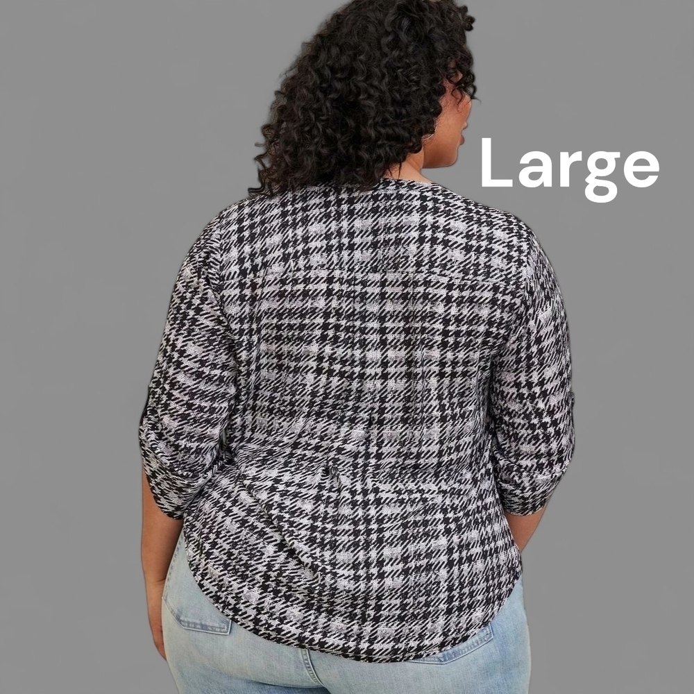 Torrid Classic Black & White Georgette Blouse – Modern Houndstooth Plaid Print - Picture 6 of 11